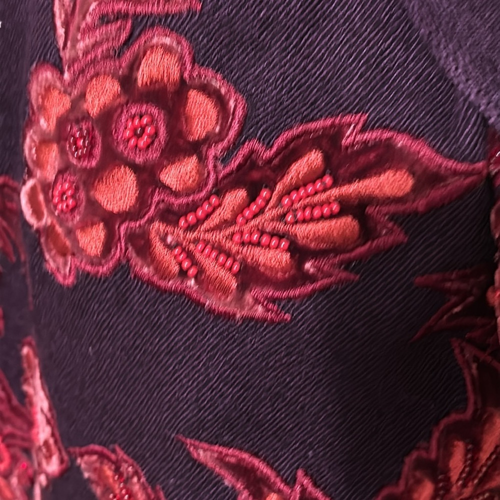 Burberry purple cashmere and silk embroidered and beaded fringe scarf - Picture 3 of 10